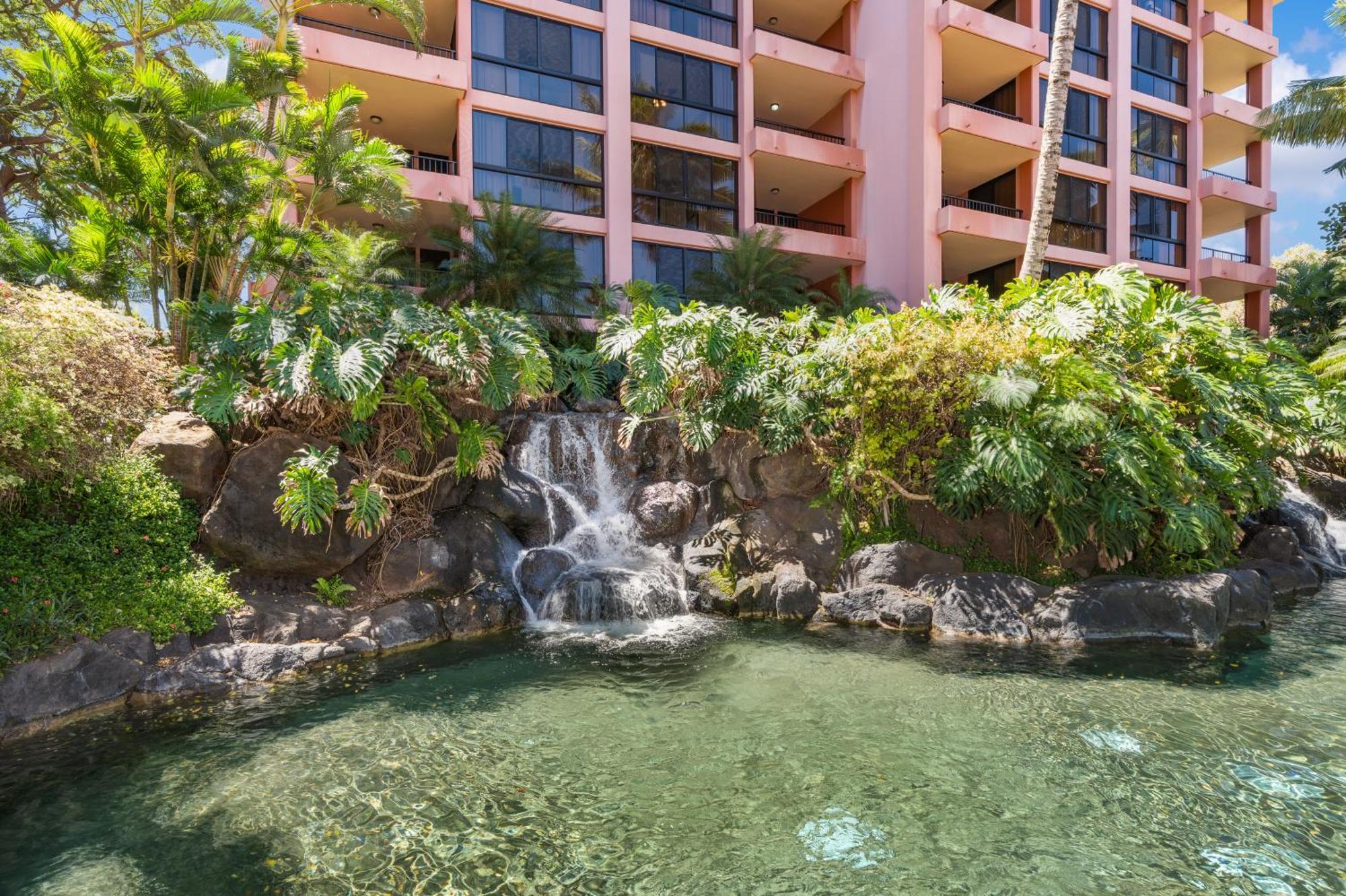 Kahana Falls Resort Napili-Honokowai Dış mekan fotoğraf