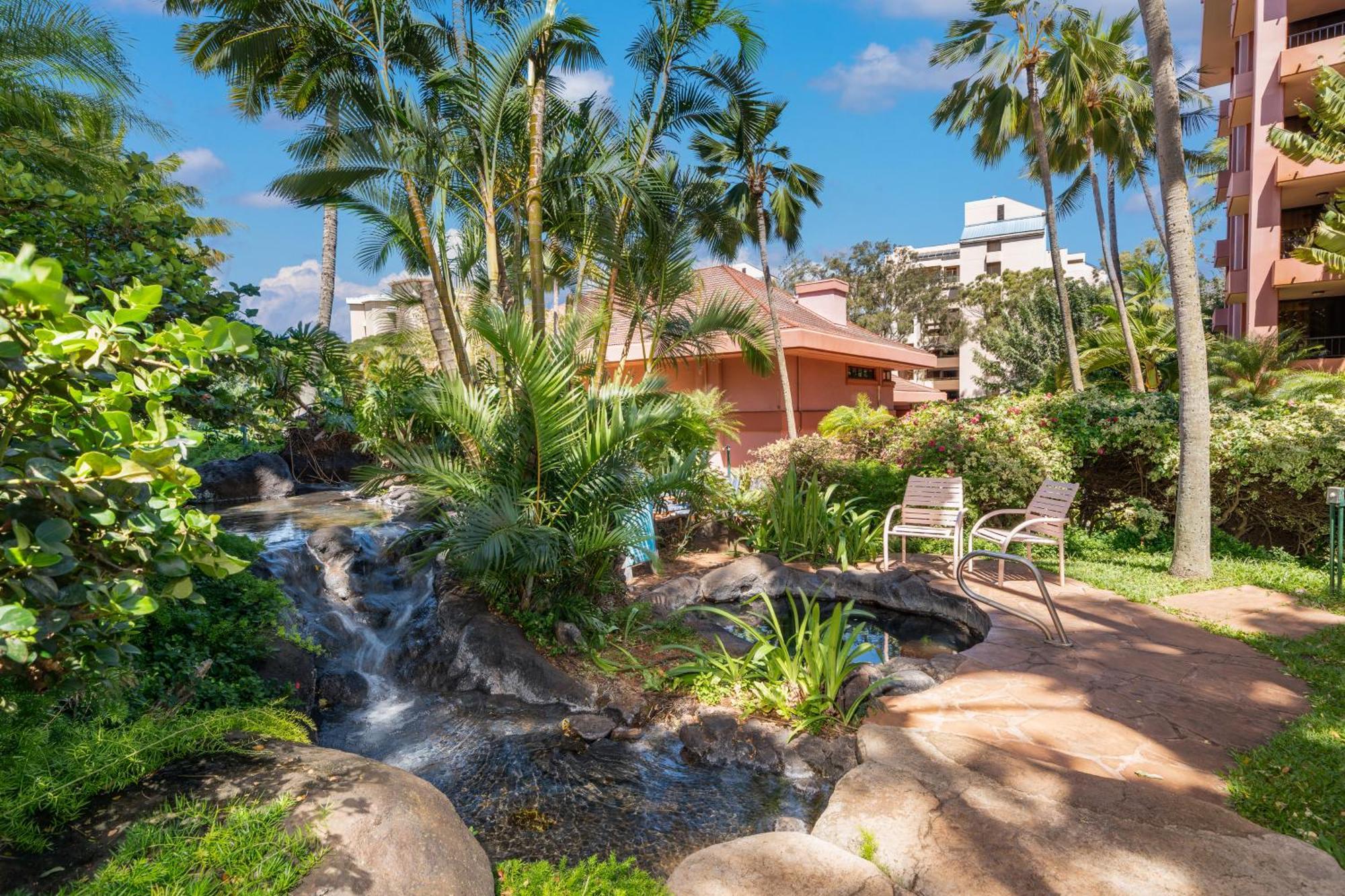Kahana Falls Resort Napili-Honokowai Dış mekan fotoğraf