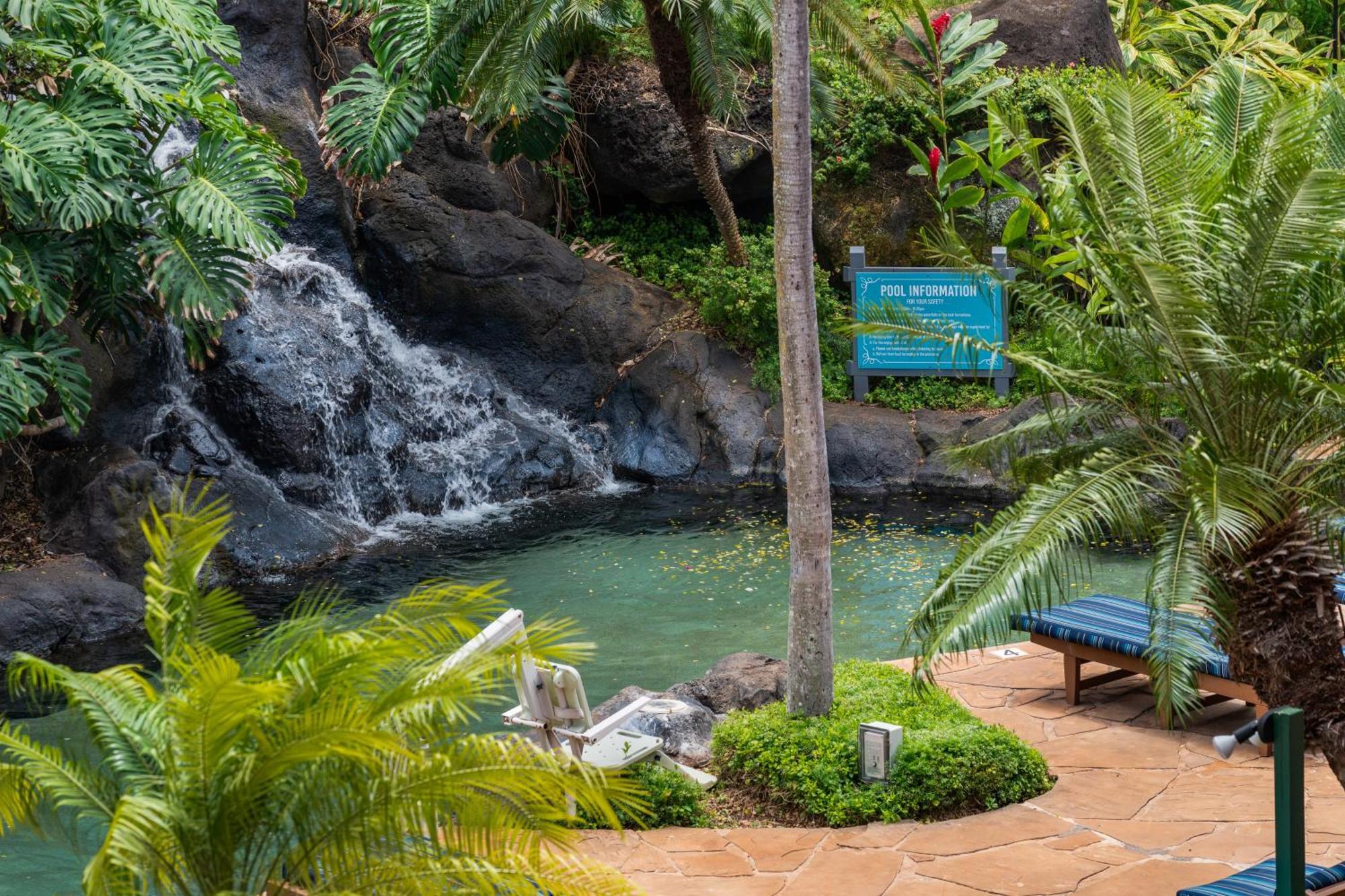 Kahana Falls Resort Napili-Honokowai Dış mekan fotoğraf